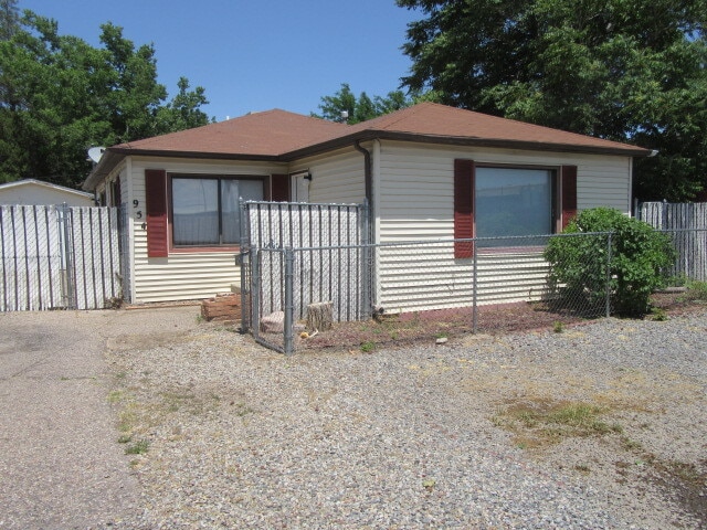 property at 954 Orchard Ave