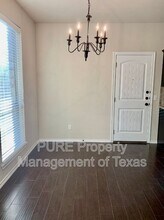 215 N College St in Georgetown, TX - Building Photo - Building Photo