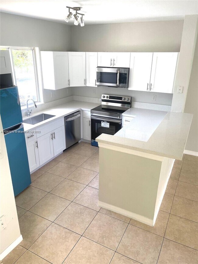 20439 NW 15th Ave in Miami, FL - Building Photo - Building Photo