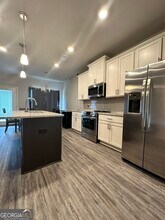 1360 Sugar Glen Ct in Lawrenceville, GA - Building Photo - Building Photo