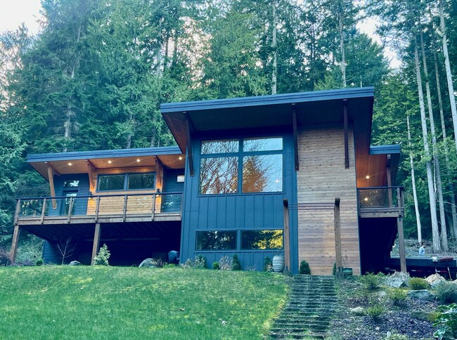 property at 4591 NE Wildlife Ct