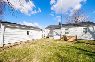 129 Rose Ln in Greenwood, IN - Building Photo - Building Photo
