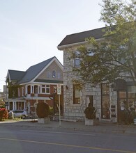 27 Suffolk St W in Guelph, ON - Building Photo - Building Photo