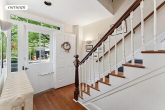 148 Jermain Ave in Sag Harbor, NY - Building Photo - Building Photo