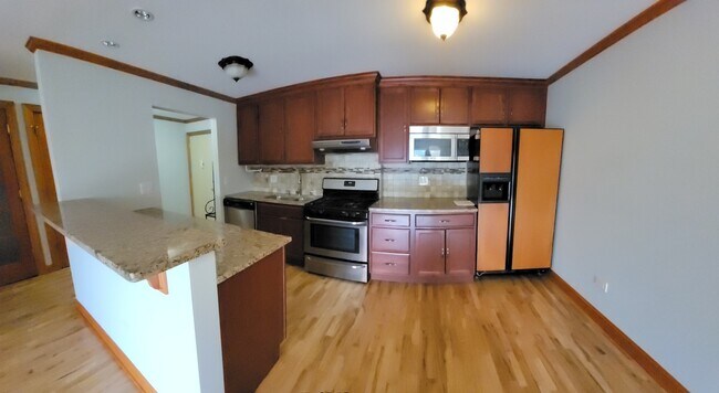 8901 N Western Ave in Des Plaines, IL - Foto de edificio - Building Photo