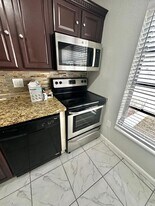 4158 Inverrary Dr, Unit 202 in Lauderhill, FL - Building Photo
