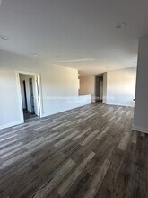 5472 N Colburn Ct in Bel Aire, KS - Building Photo - Building Photo