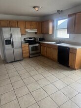 52 Charles St, Unit Stephen in New Britain, CT - Building Photo - Building Photo