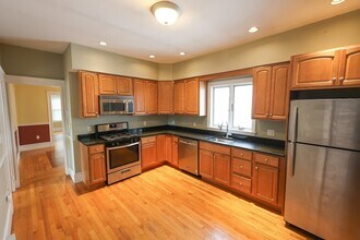 232 Fellsway W in Medford, MA - Building Photo - Building Photo
