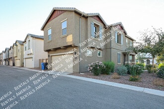 4215 S 58th Ln in Phoenix, AZ - Building Photo - Building Photo