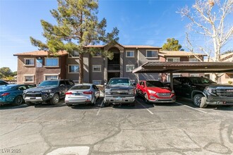 2750 Durango Dr, Unit 2012 in Las Vegas, NV - Building Photo - Building Photo