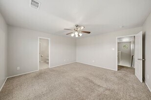 618 Enchanted Springs Dr in Rosenberg, TX - Building Photo