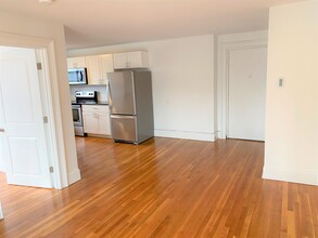 110 Summer St, Unit 3 in Malden, MA - Building Photo - Building Photo