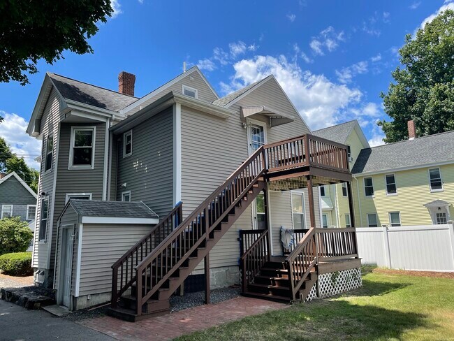 7 Florence St in Natick, MA - Building Photo - Building Photo