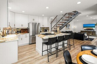 364 Pacific Ave in Solana Beach, CA - Building Photo - Building Photo