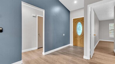 6813 S Gabrielle St in Tampa, FL - Building Photo - Building Photo