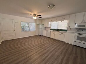 307 Parshley St SW in Live Oak, FL - Building Photo - Building Photo