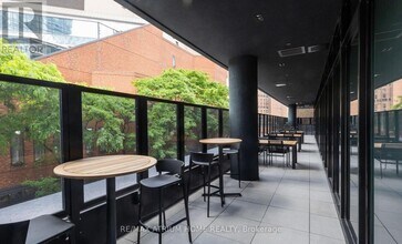 771 Yonge St in Toronto, ON - Building Photo - Building Photo