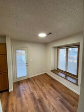 Rose Houses in Lawrence, KS - Foto de edificio - Interior Photo