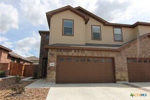 669 Creekside Cir in New Braunfels, TX - Building Photo