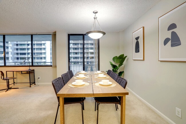 320 23rd St S in Arlington, VA - Building Photo - Building Photo