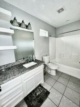 1925 Diamante Dr, Unit 1 in Brownsville, TX - Foto de edificio - Building Photo