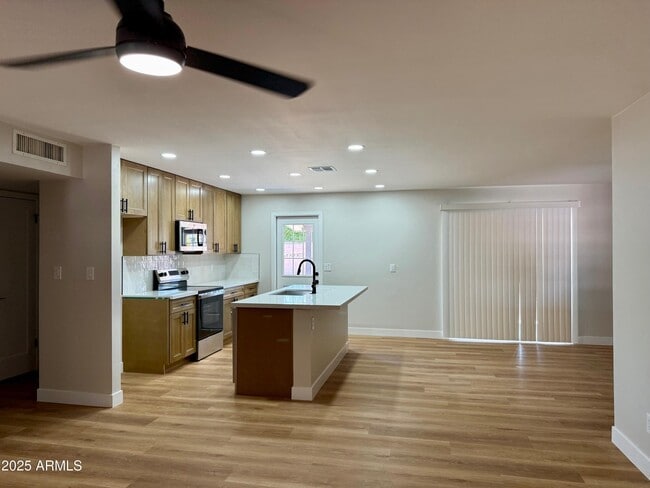 1051 E Loyola Dr in Tempe, AZ - Building Photo - Building Photo