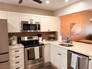 605 Augusta Blvd in Naples, FL - Building Photo - Building Photo