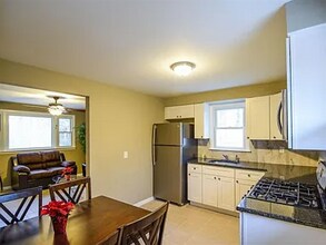 423 S Willow Ave in Galloway, NJ - Building Photo - Building Photo