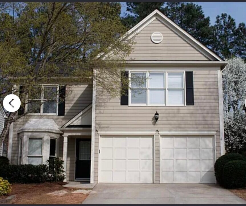 10085 Barston Ct in Alpharetta, GA - Foto de edificio
