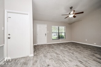 509 Bryan Valley Ct in Brandon, FL - Foto de edificio - Building Photo