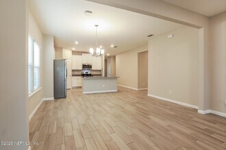 7091 Bowers Creek Dr in Jacksonville, FL - Building Photo - Building Photo