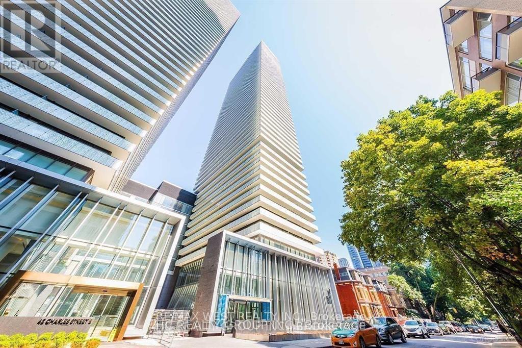 50-2950 Charles St E in Toronto, ON - Building Photo