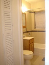 2 President Terrace in Boston, MA - Foto de edificio - Building Photo