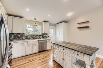9096 W Elmhurst Ave in Littleton, CO - Building Photo - Building Photo