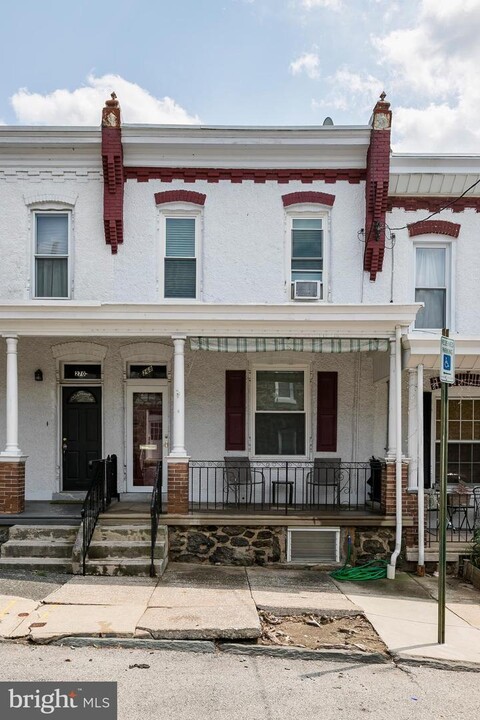 268 Kalos St in Philadelphia, PA - Building Photo