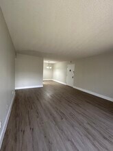 7975 SW 86th St, Unit KCW #223 in Miami, FL - Building Photo - Building Photo