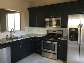 10753 Ackers Dr in Henderson, NV - Building Photo - Building Photo