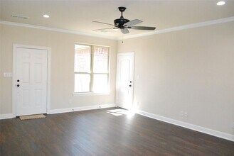 521 W Sears St in Denison, TX - Foto de edificio - Building Photo