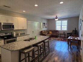 1117 Greenwood Alley in Bowling Green, KY - Building Photo