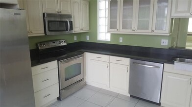 4908 SW 151st Ave in Davie, FL - Building Photo - Building Photo