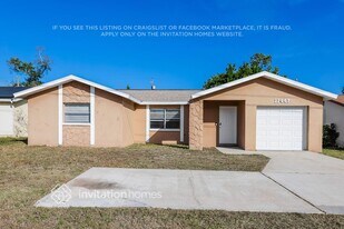 11447 Walsingham Rd in Largo, FL - Building Photo