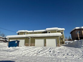 2803 Wilson St in Fairbanks, AK - Building Photo