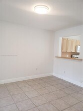 7940 NW 6th St in Pembroke Pines, FL - Building Photo - Building Photo