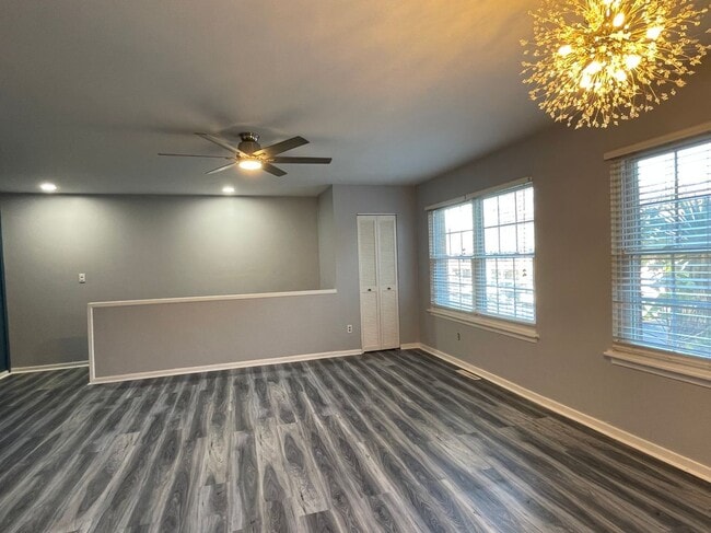 1001 Barclay Square in Virginia Beach, VA - Building Photo - Building Photo