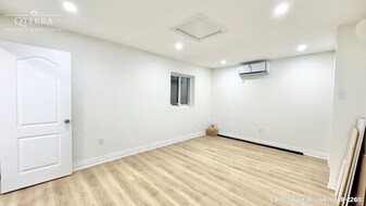 261 Dixon St in Kitchener, ON - Building Photo