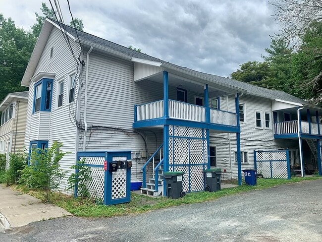 15 School St, Unit 3