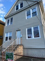 762 Ogden St in Elizabeth, NJ - Building Photo