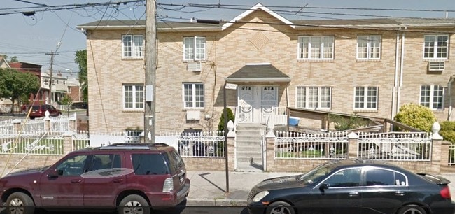 property at 9001 Farragut Rd