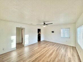 11810 Avalon Blvd in Los Angeles, CA - Building Photo - Building Photo